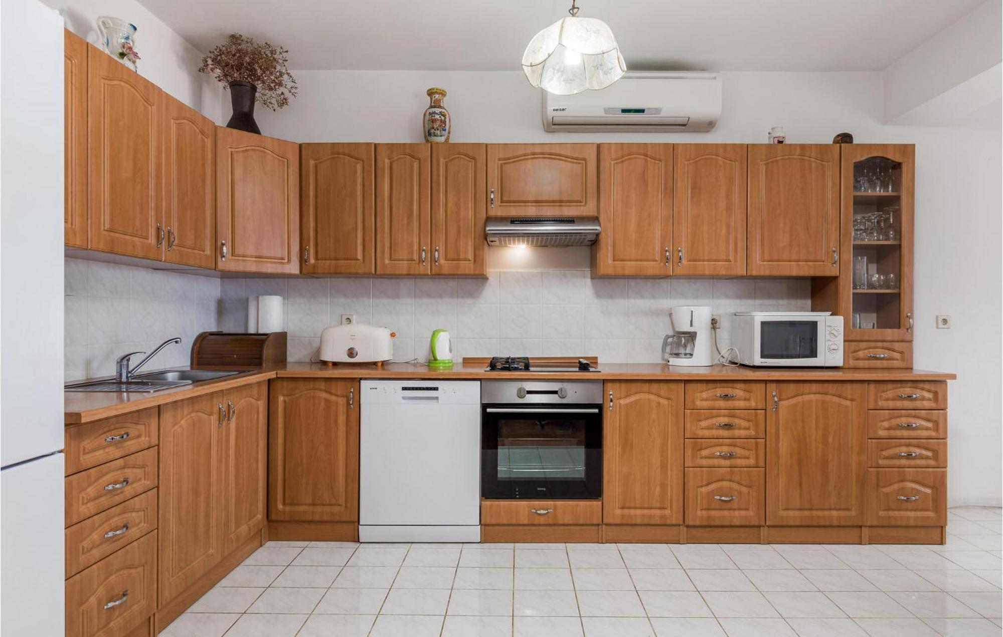 Nice Apartment In Sv,Juraj With Kitchen Sveti Juraj Exterior photo