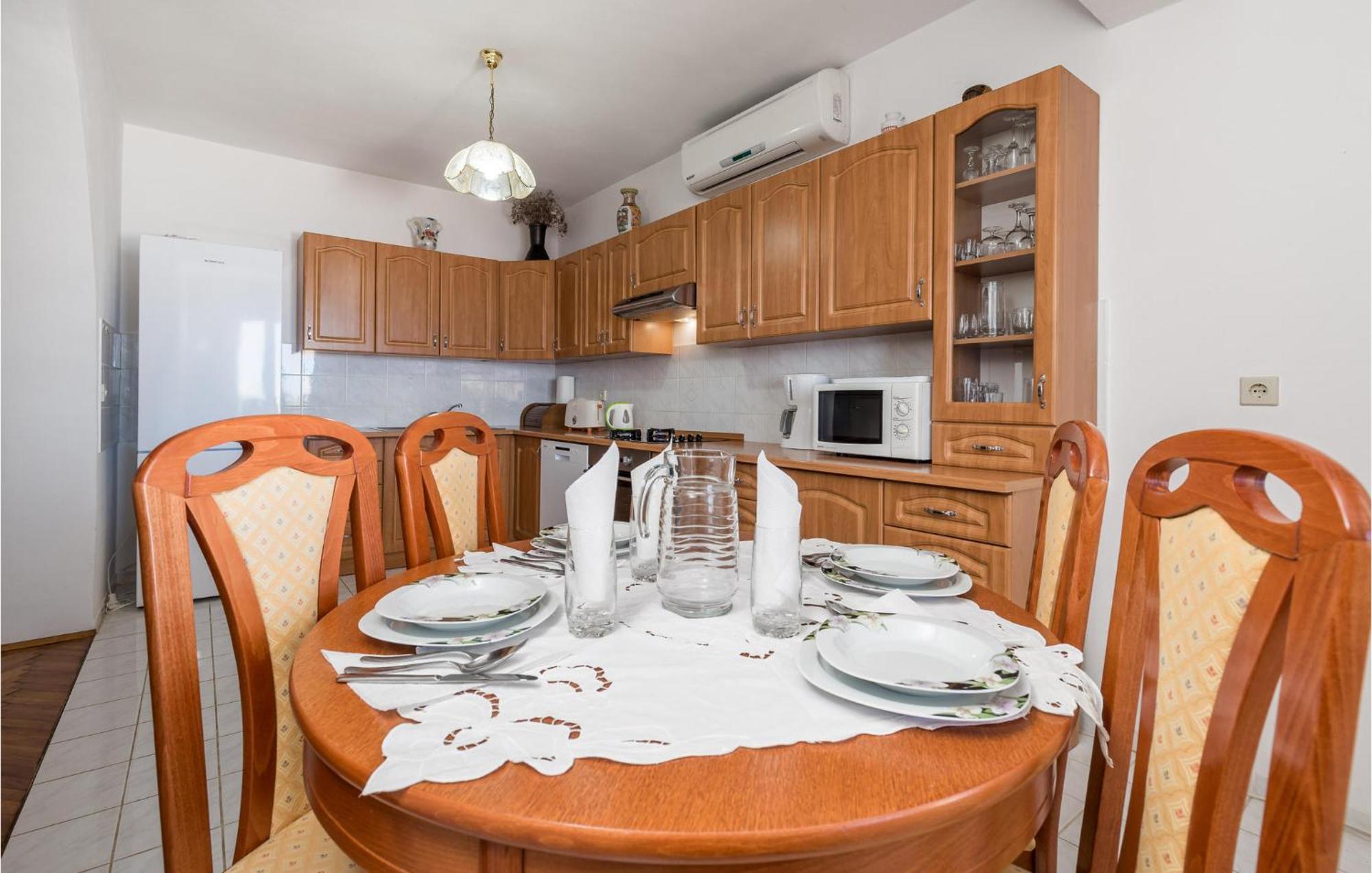Nice Apartment In Sv,Juraj With Kitchen Sveti Juraj Exterior photo